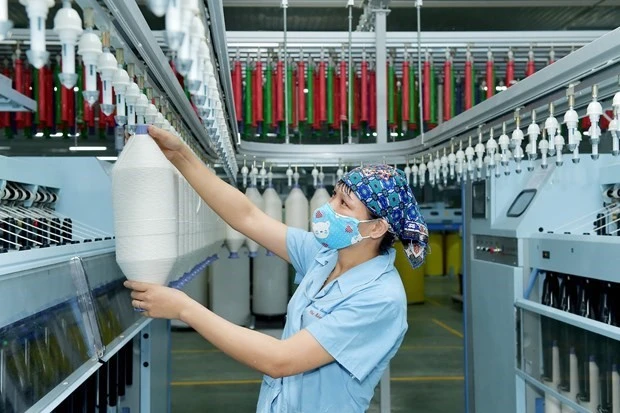Đề xuất tăng lương cơ sở lên 2,53 triệu đồng từ 1/7/2026: Chi tiết lộ trình