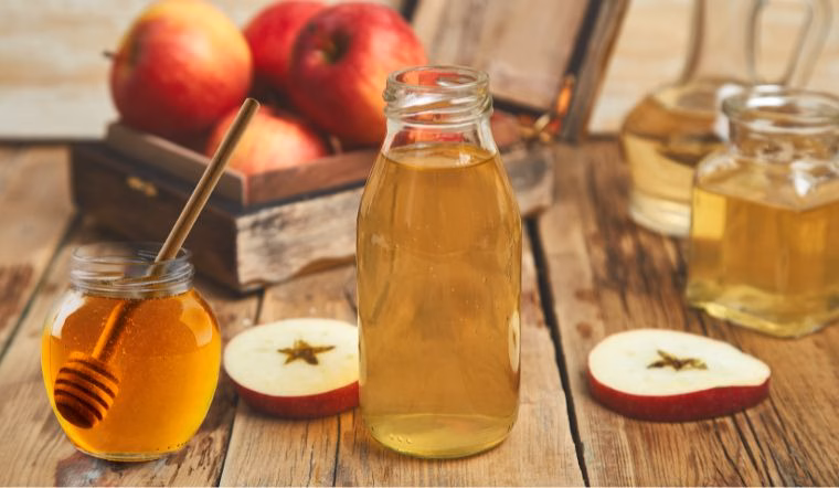 Giấm táo hỗ trợ kiểm soát đường huyết, ngăn chặn tích tụ mỡ thừa hiệu quả.